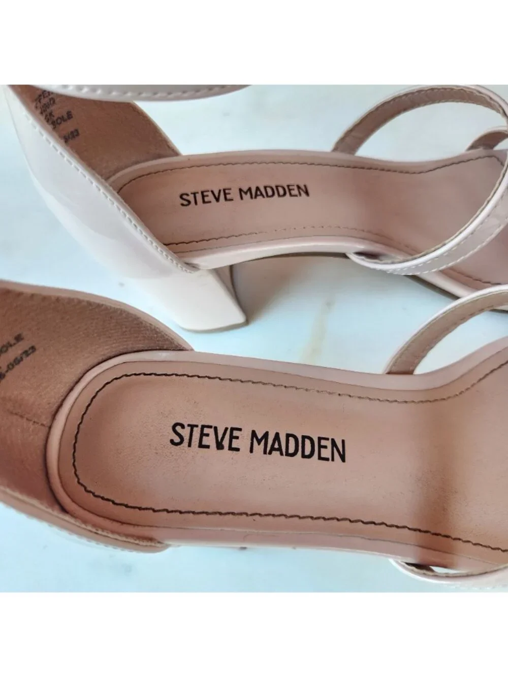 Steve Madden Jana Patent Pink Block Heel Sandals Size 2M With Adjustable Ankle S